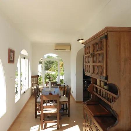 Tina 8 Personas Villa *