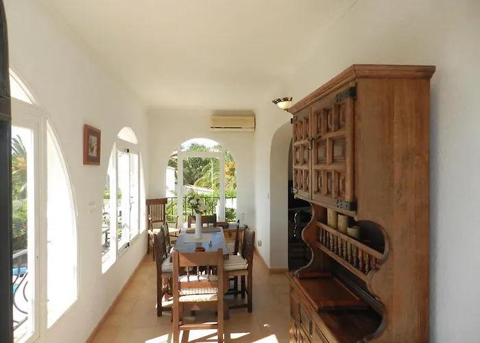 Tina 8 Personas Villa *